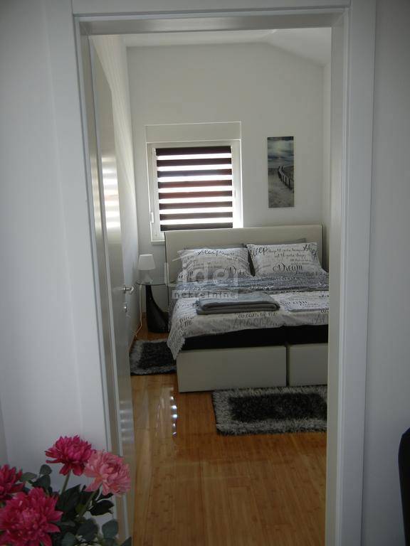 Stanovanje Novalja, 100m2