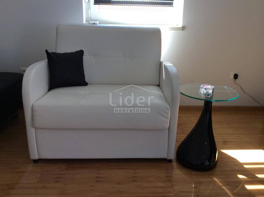 Stanovanje Novalja, 100m2