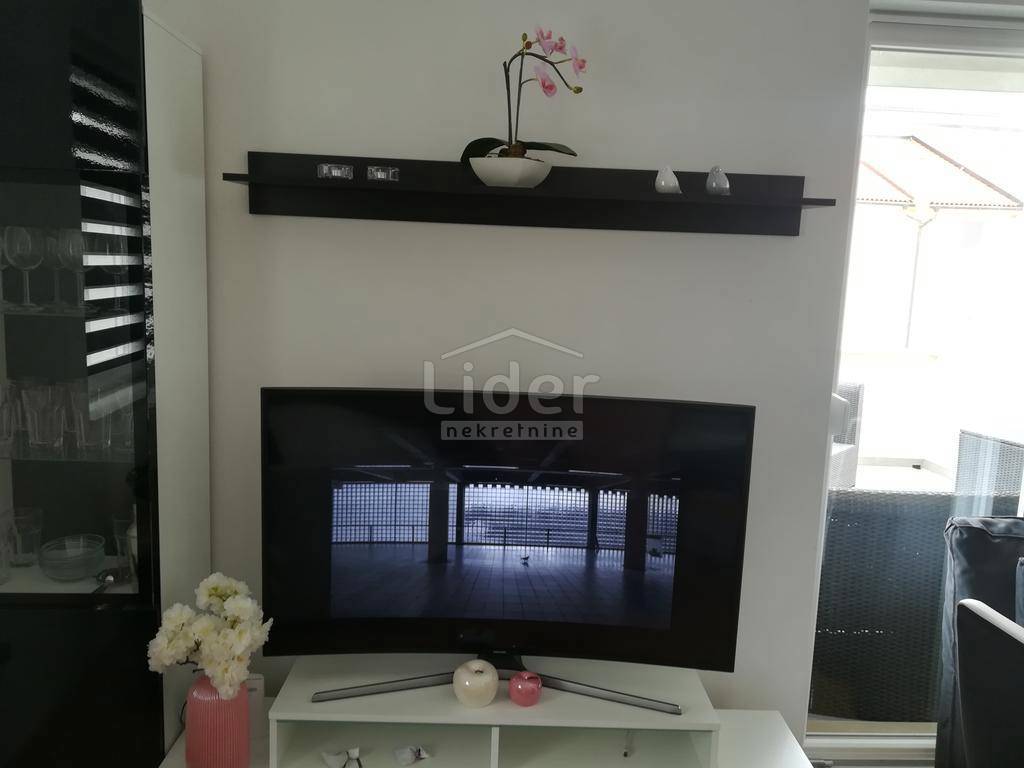 Stanovanje Novalja, 100m2