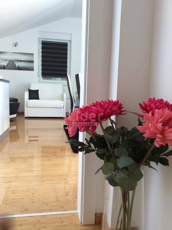 Stanovanje Novalja, 100m2