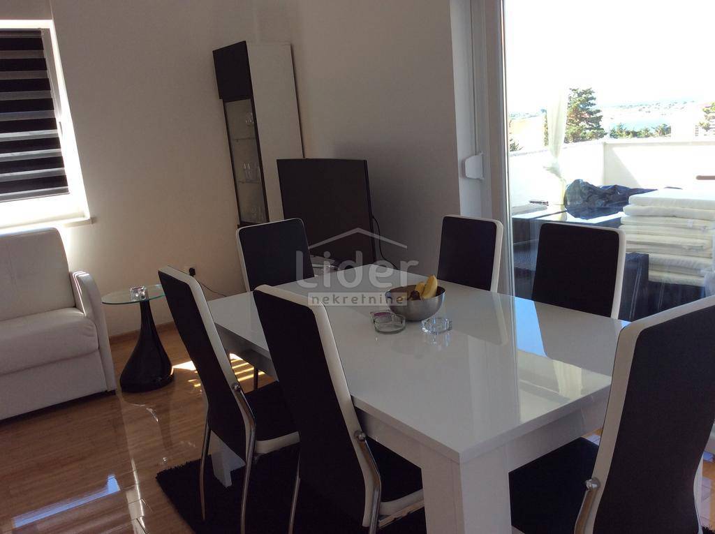 Stanovanje Novalja, 100m2