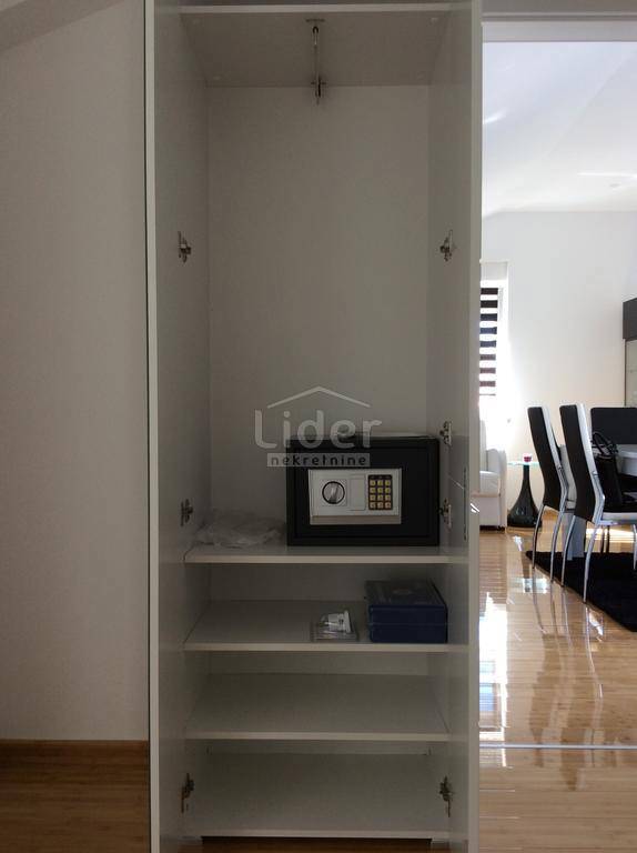 Stanovanje Novalja, 100m2