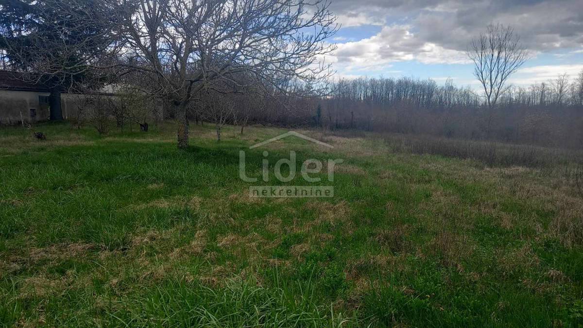 Zemljišče Laginji, 2040m2