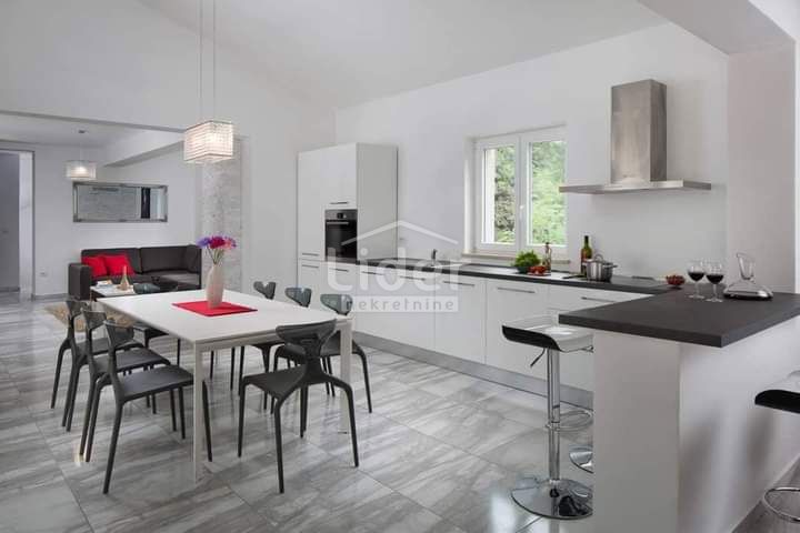 Hiša Šumber, 278m2