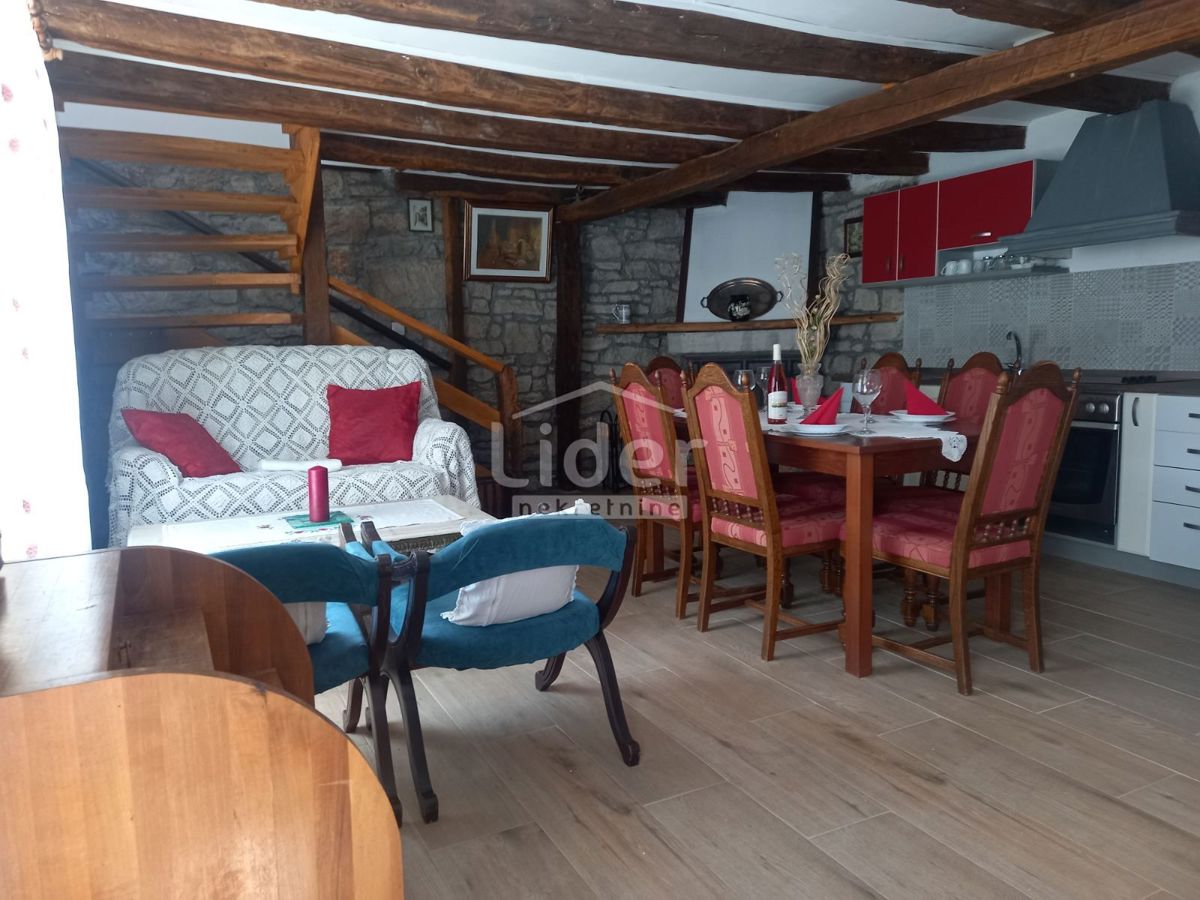 Hiša Jušići, 330m2