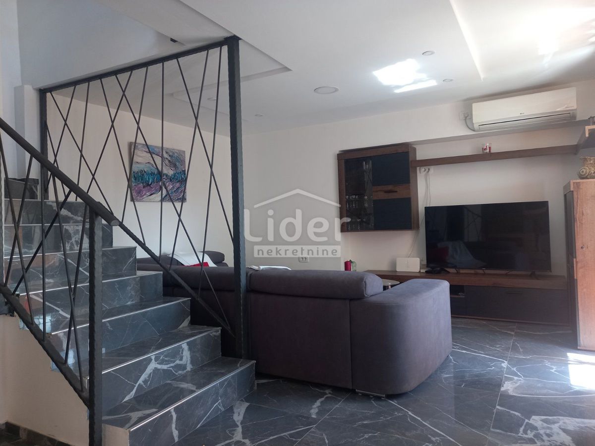 Hiša Jušići, 330m2