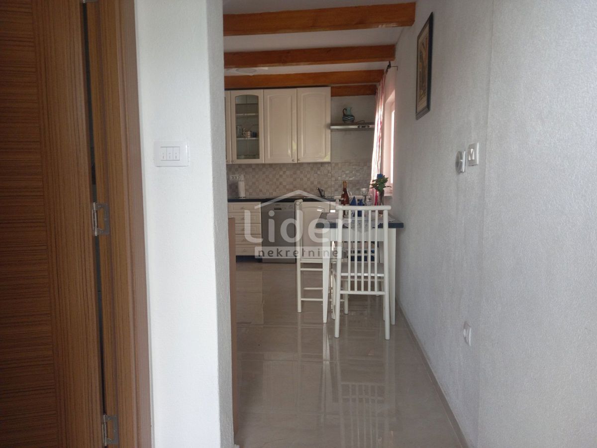 Hiša Jušići, 330m2