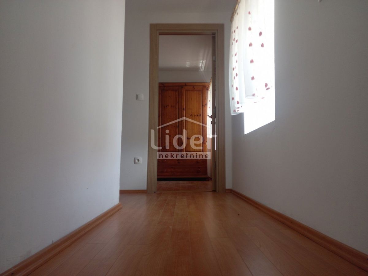 Hiša Jušići, 330m2