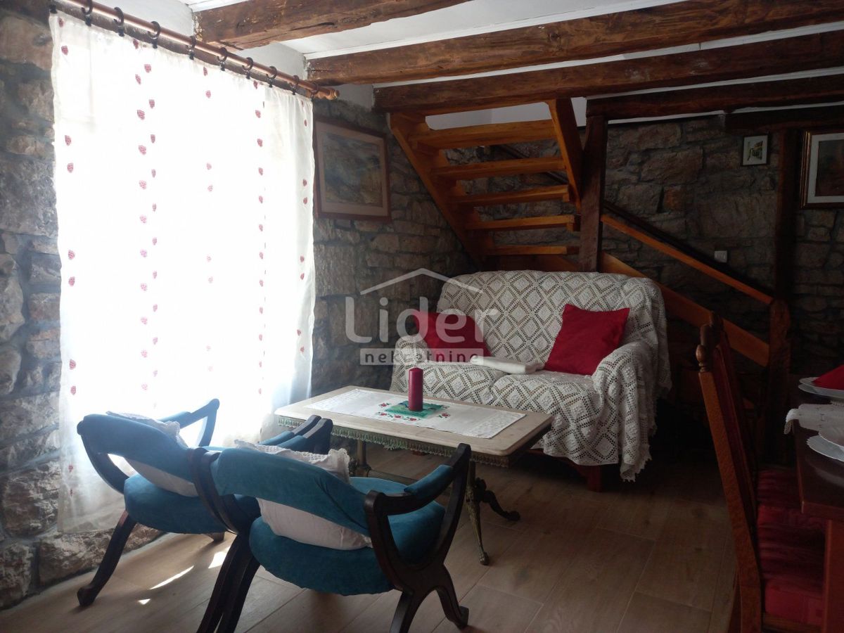 Hiša Jušići, 330m2