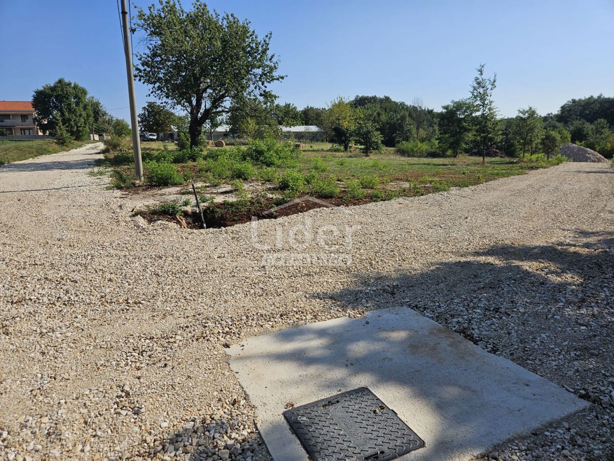 Zemljišče Žminj, 1246m2