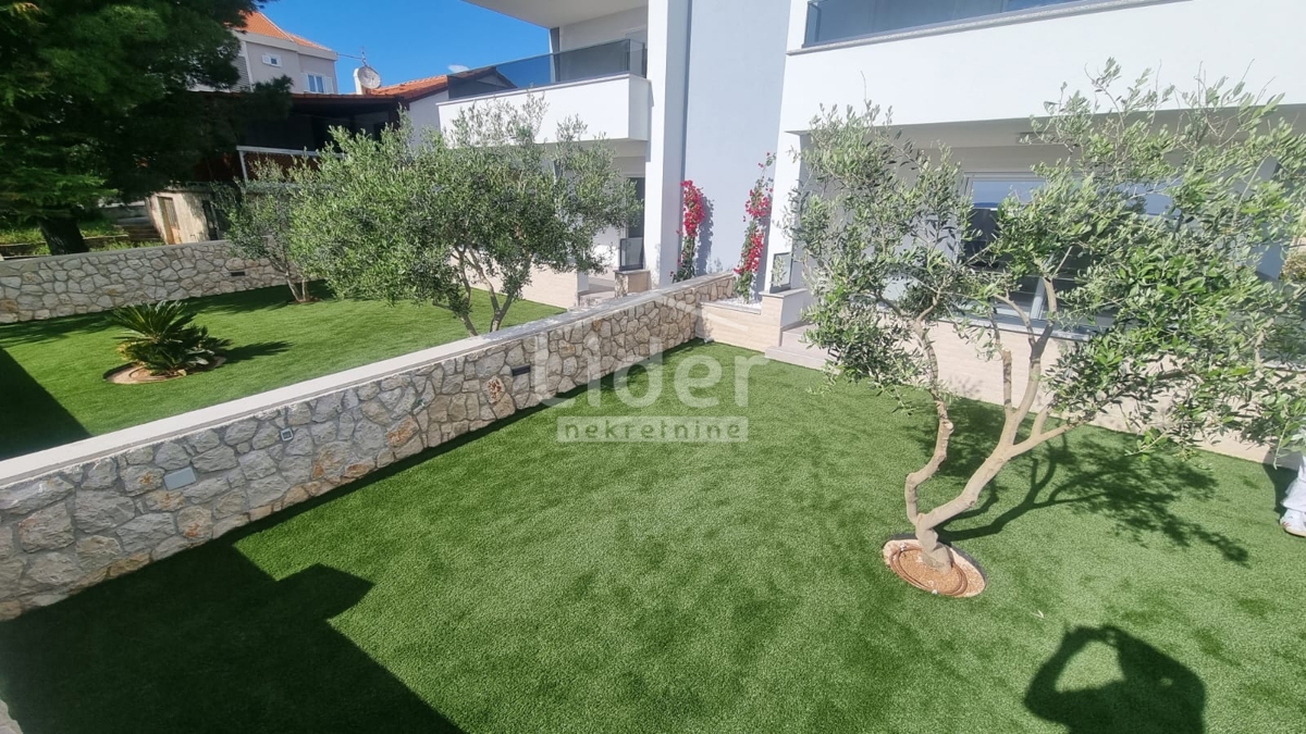 Apartma Novalja, 87m2