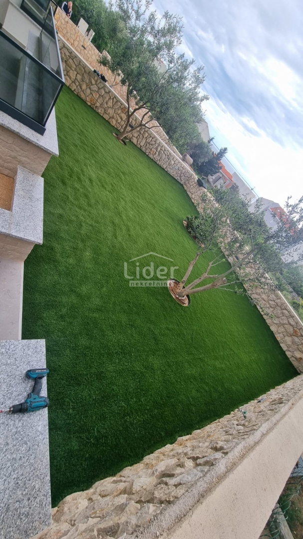 Apartma Novalja, 87m2