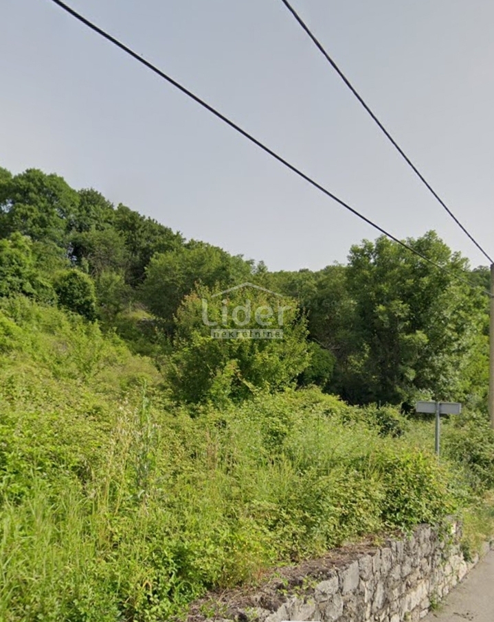 Zemljišče Brnčići, 821m2