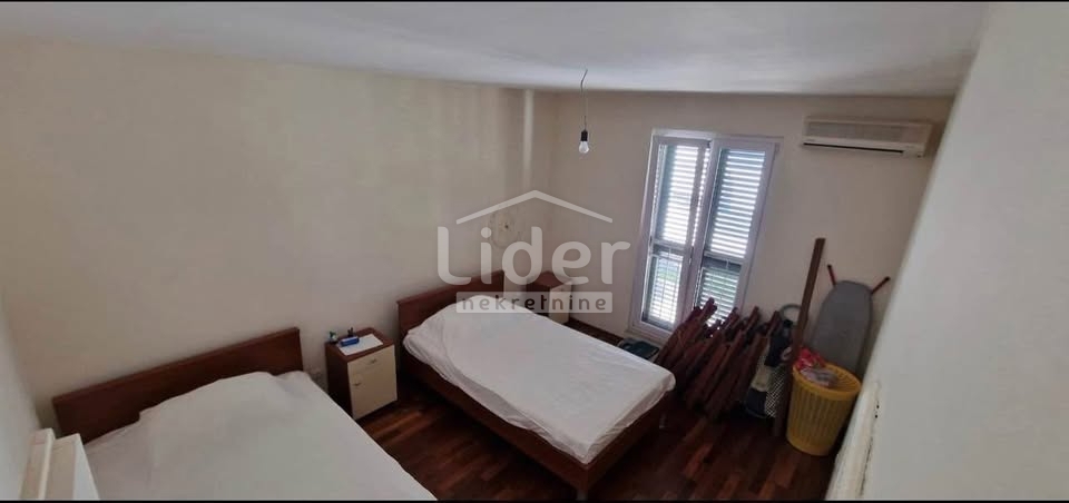Apartma Novalja, 70m2