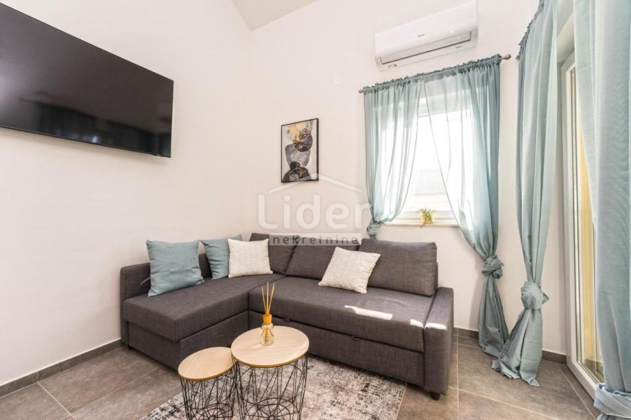 Apartma Novalja, 77m2