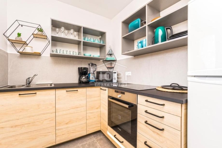 Apartma Novalja, 77m2