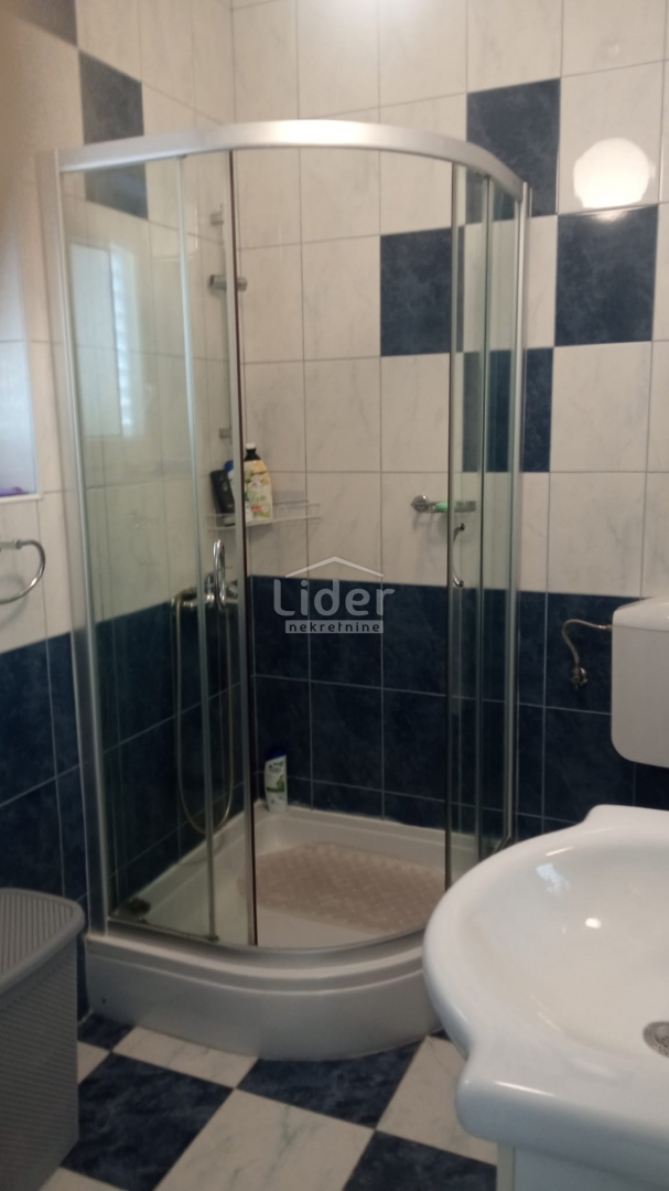 Hiša Zubovići, 185m2