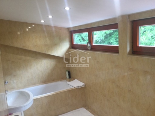 Stanovanje Opatija - Centar, 281m2