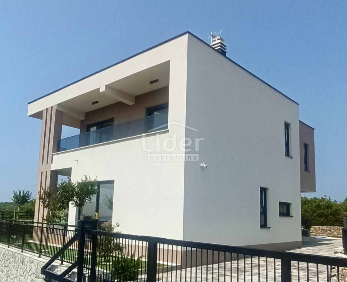 Hiša Kornić, 200m2