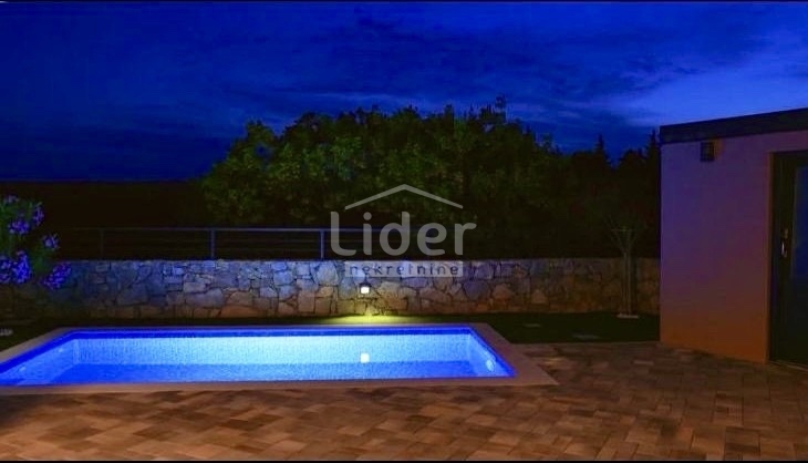 Hiša Kornić, 200m2