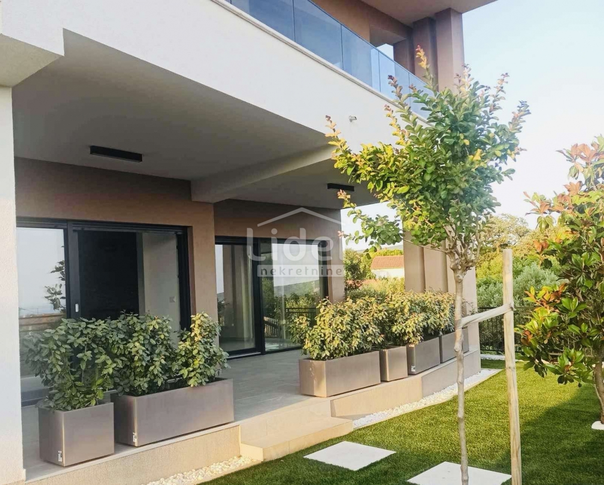 Hiša Kornić, 200m2