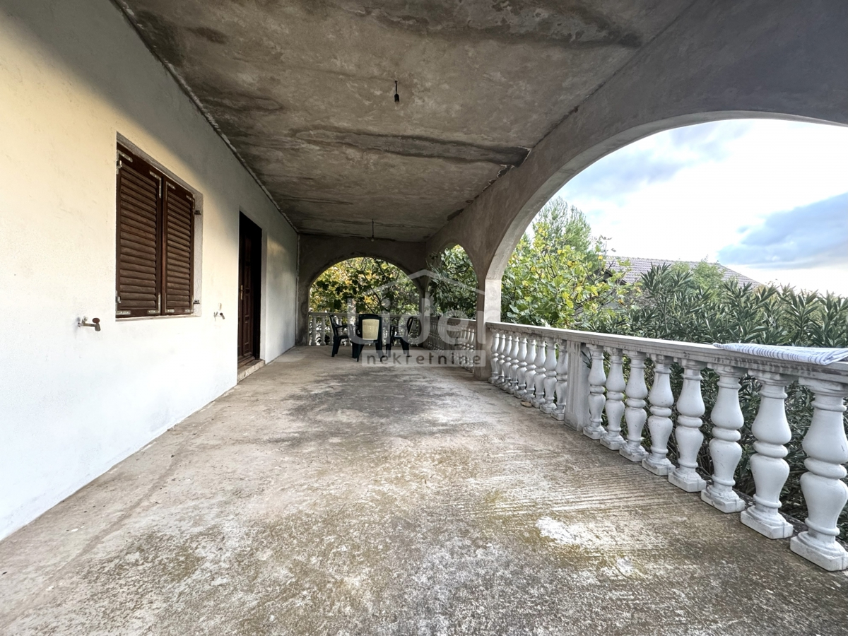 Hiša Kruševo, 259m2