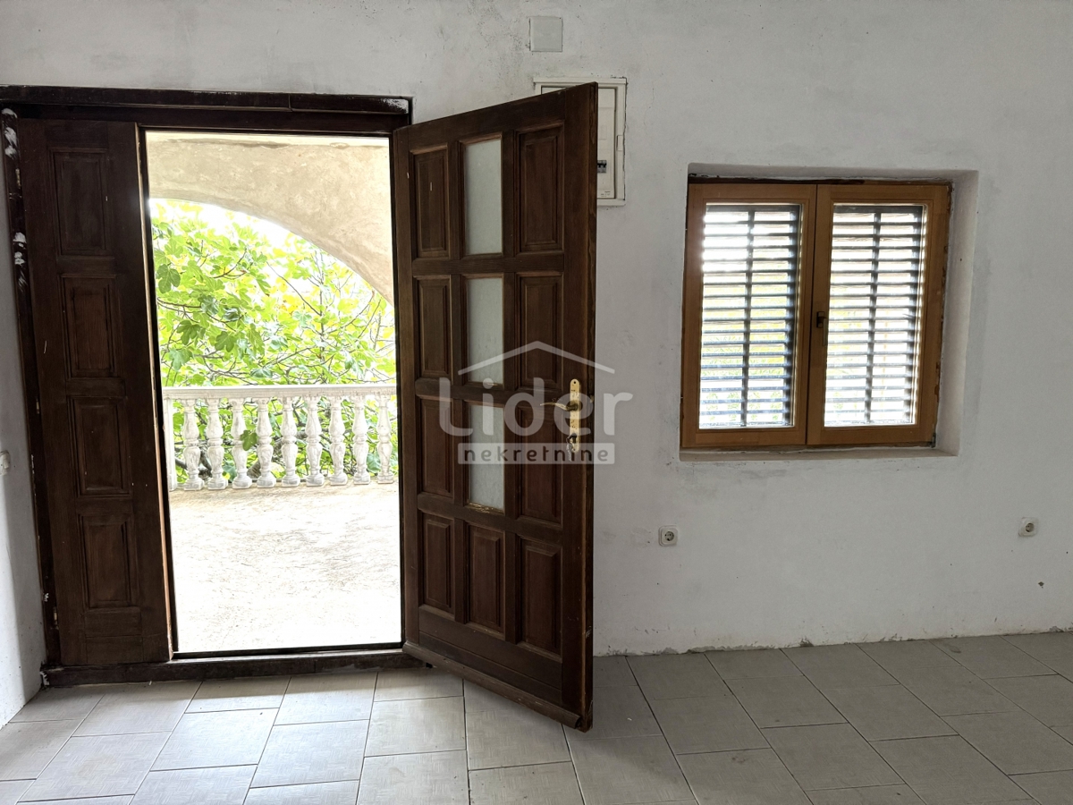 Hiša Kruševo, 259m2
