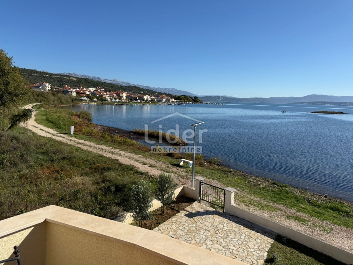 Hiša Posedarje, 192m2