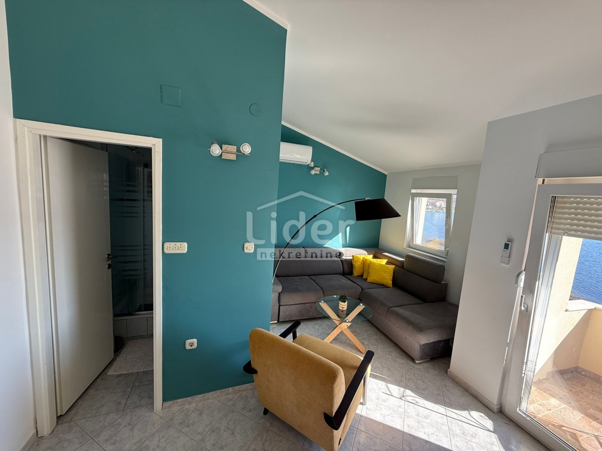 Hiša Posedarje, 192m2