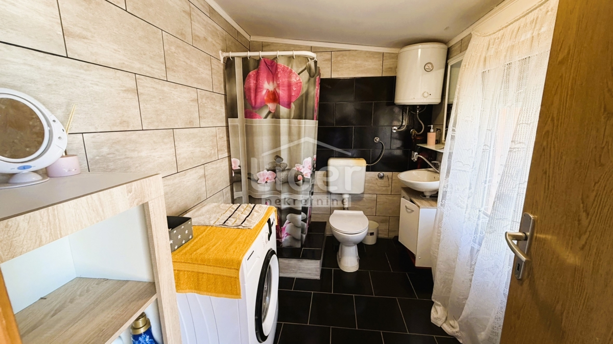 Hiša Donji Karin, Benkovac, 340m2