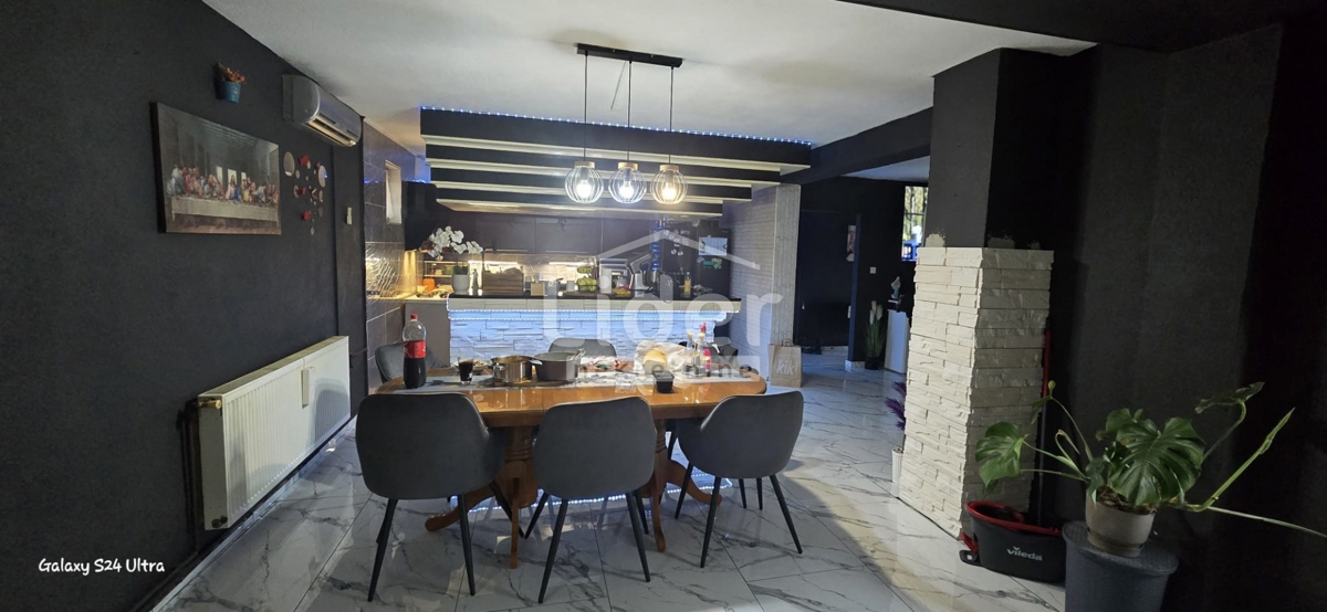 Hiša Donji Karin, Benkovac, 340m2