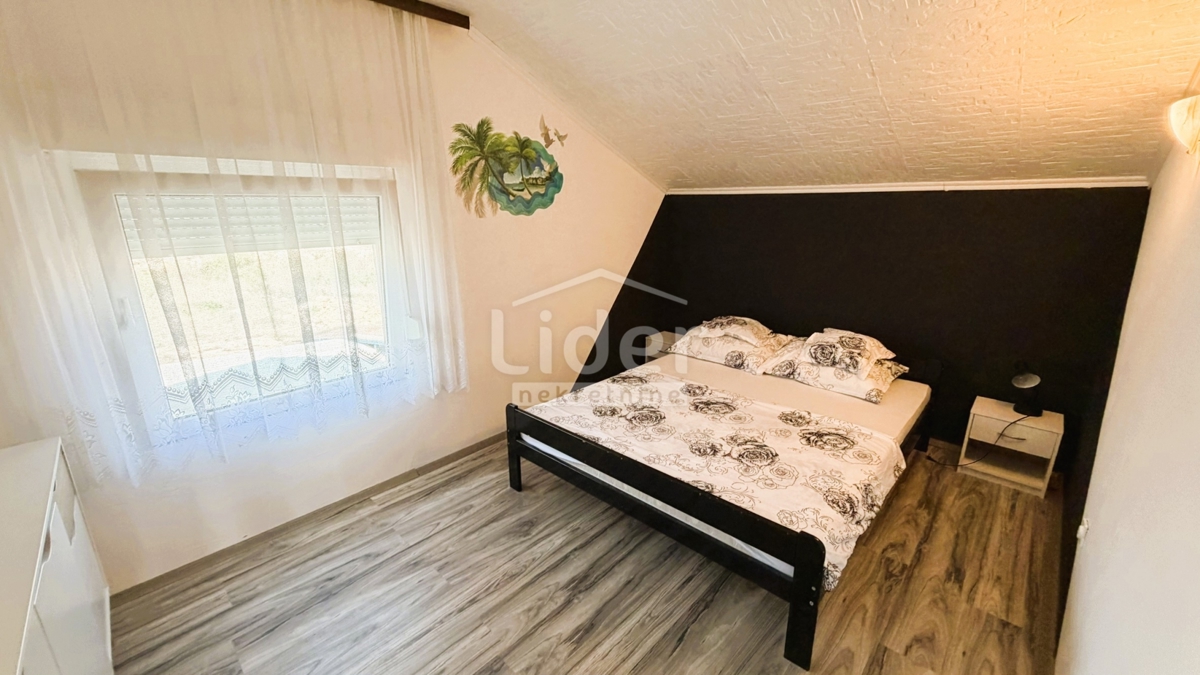 Hiša Donji Karin, Benkovac, 340m2