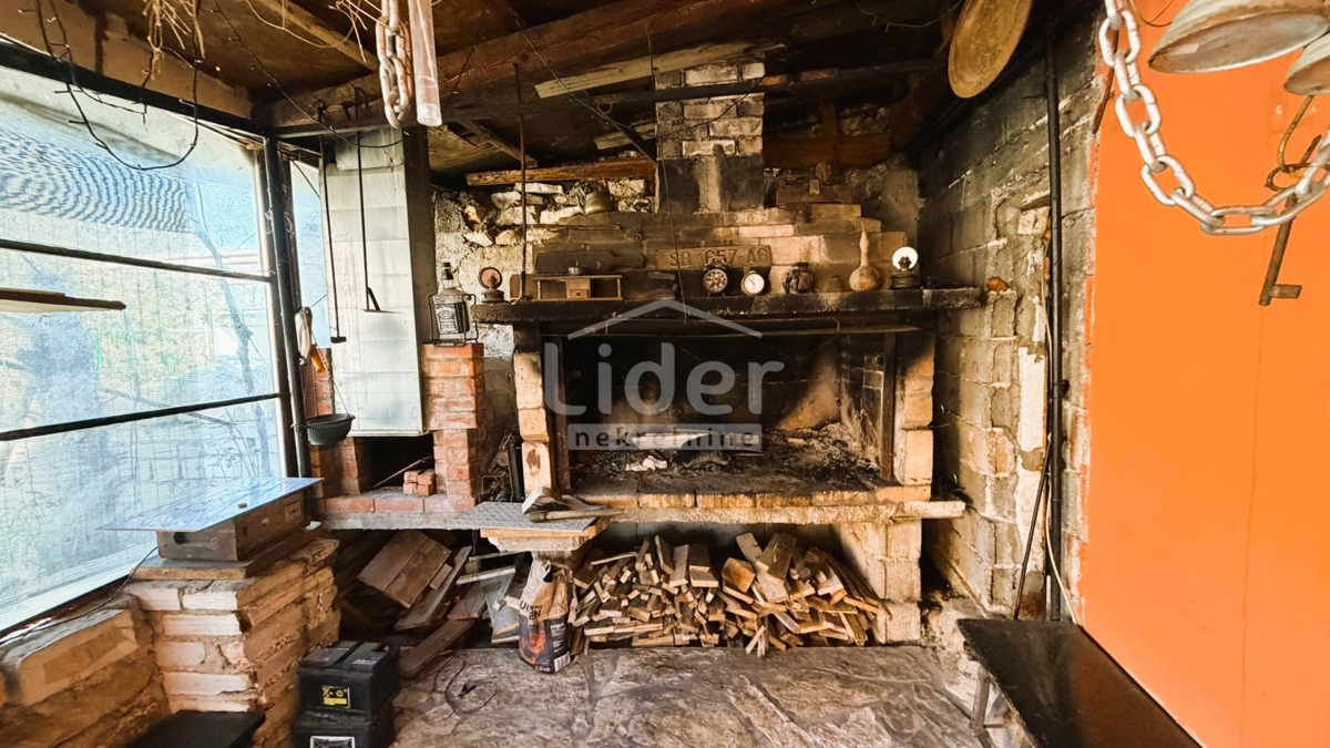 Hiša Donji Karin, Benkovac, 340m2