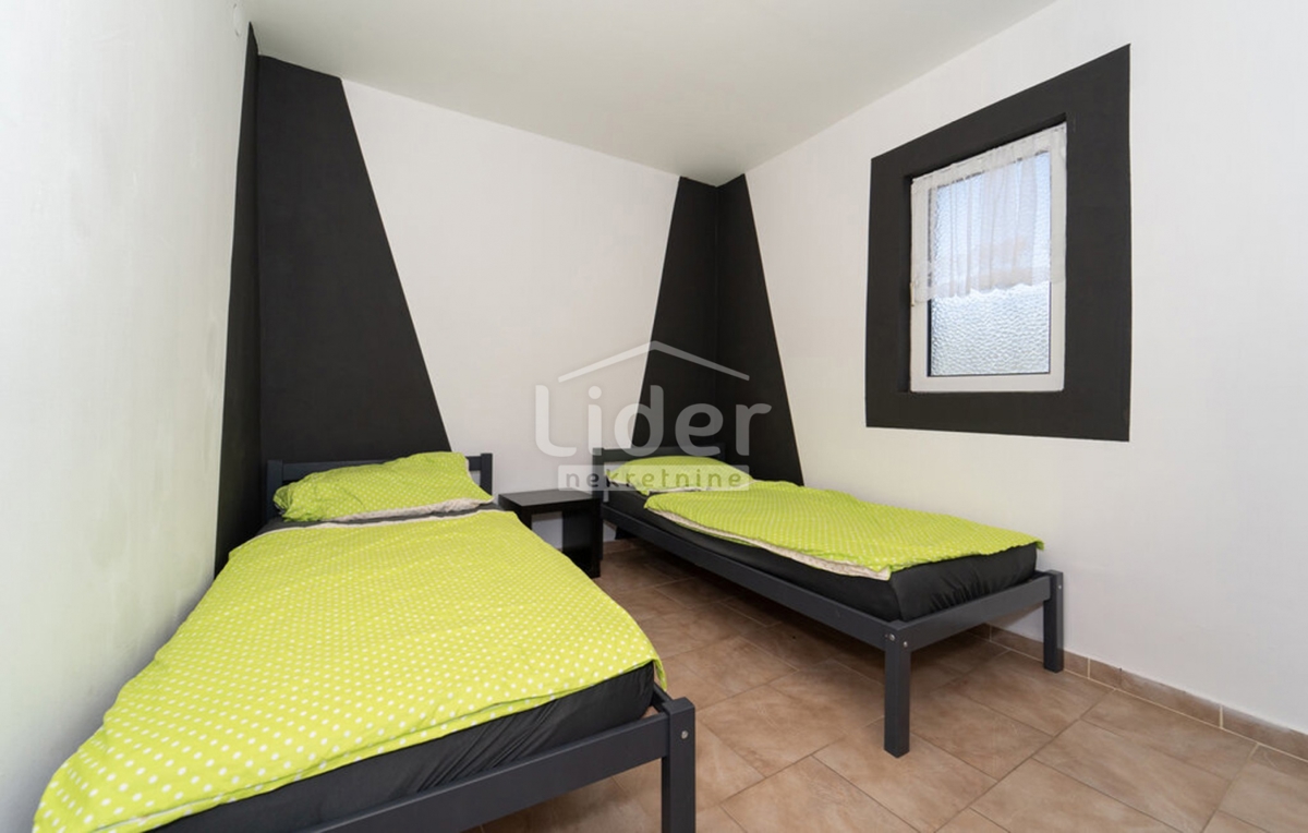 Hiša Donji Karin, Benkovac, 340m2