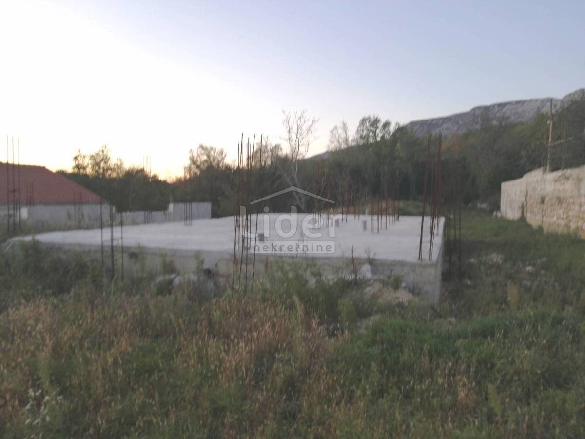 Zemljišče Grižane-Belgrad, 574m2