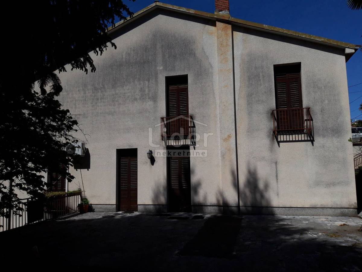 Hiša Matulji, 526m2