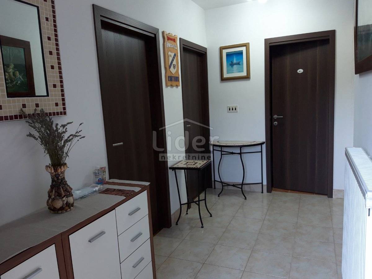 Hiša Škurinje, 250m2