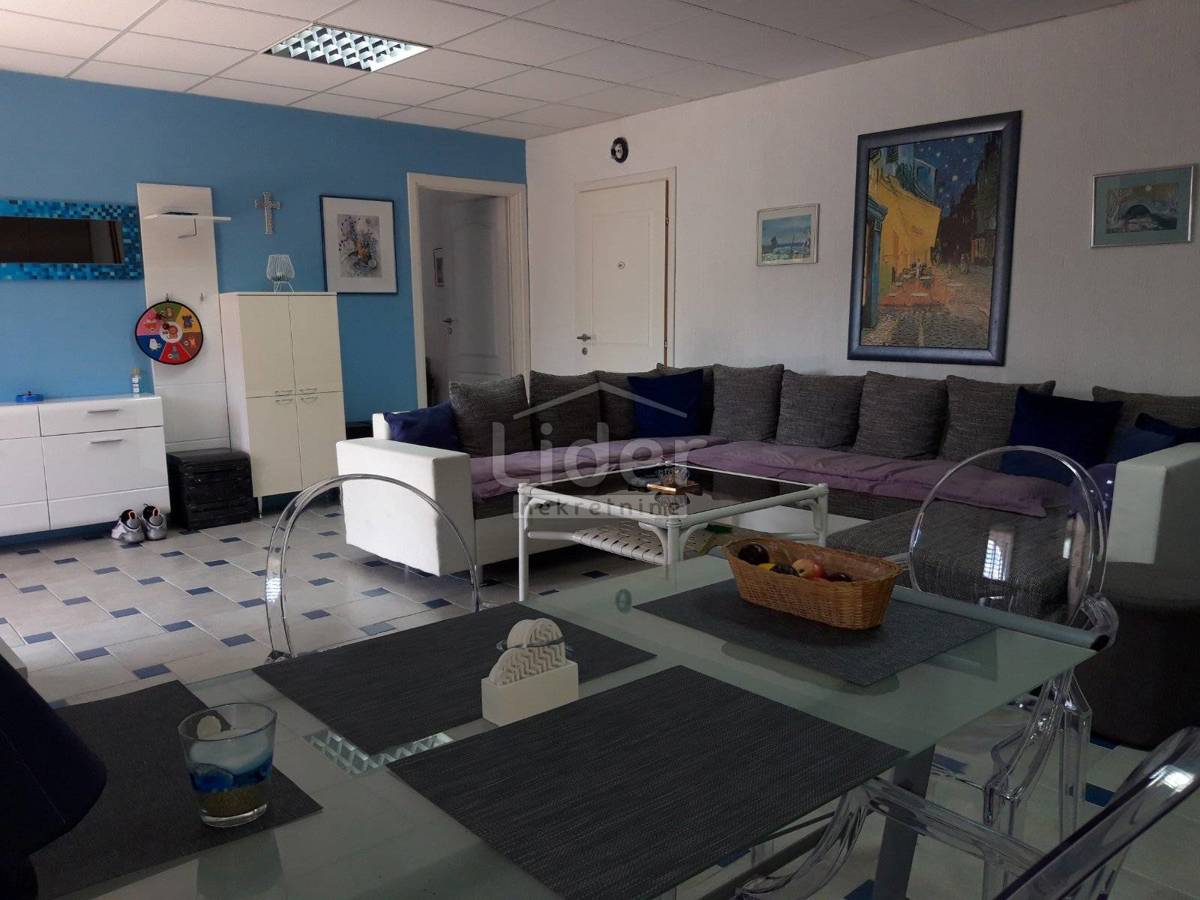 Hiša Škurinje, 250m2