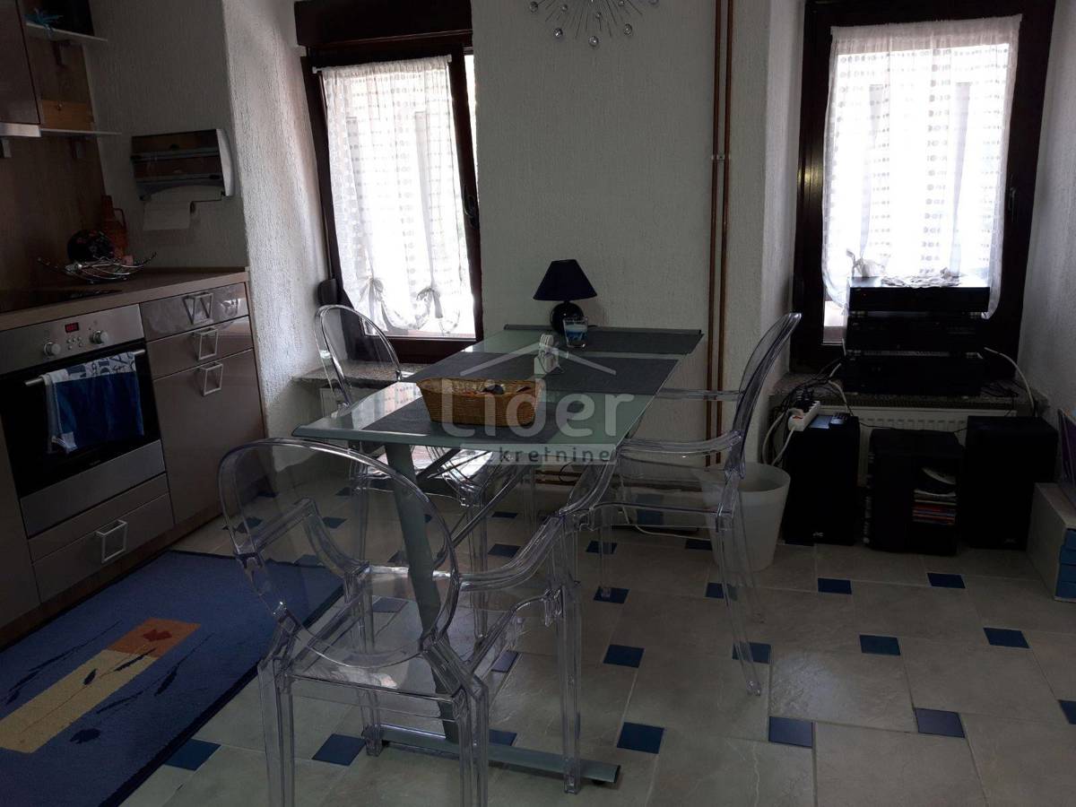 Hiša Škurinje, 250m2