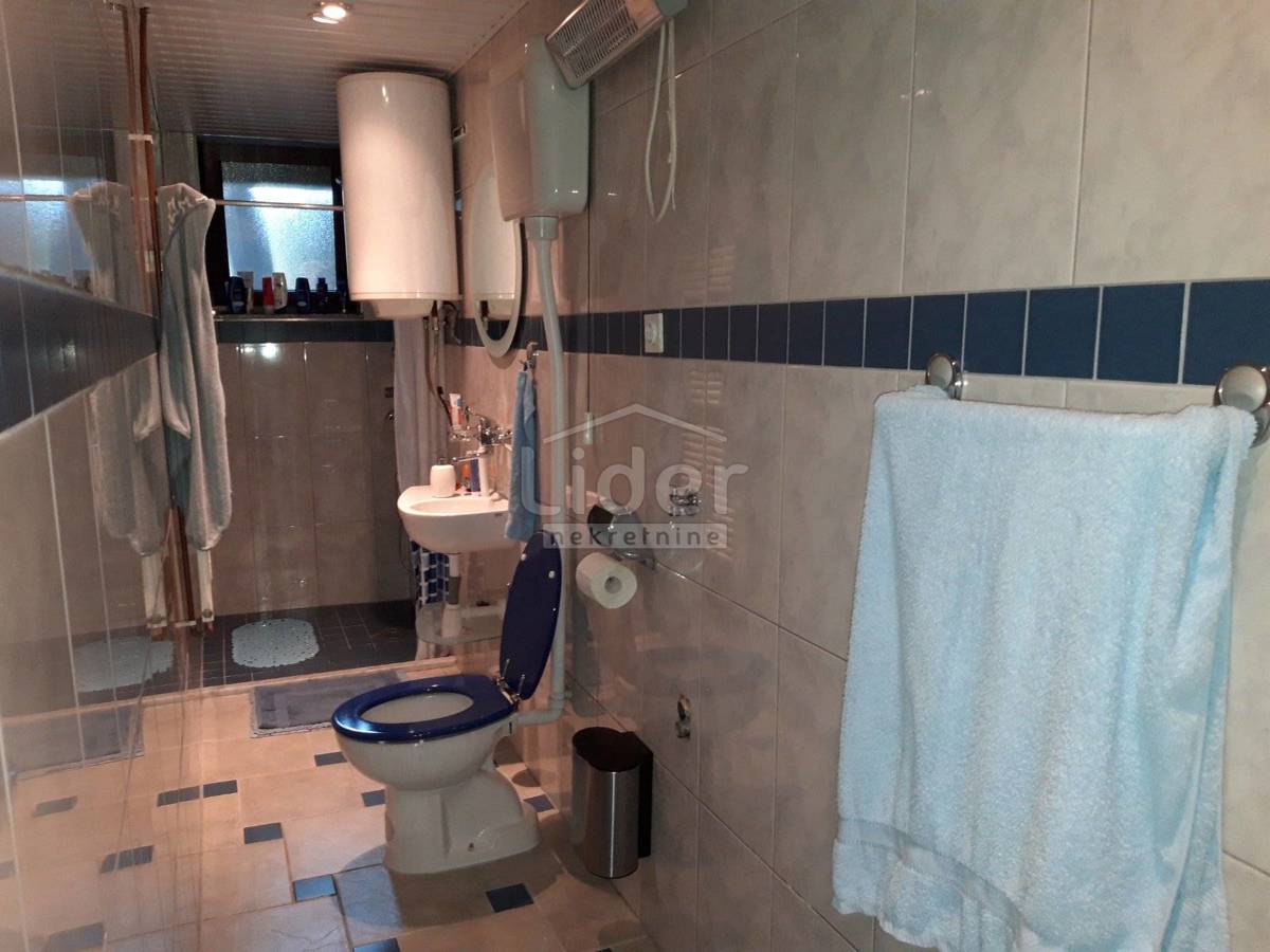 Hiša Škurinje, 250m2