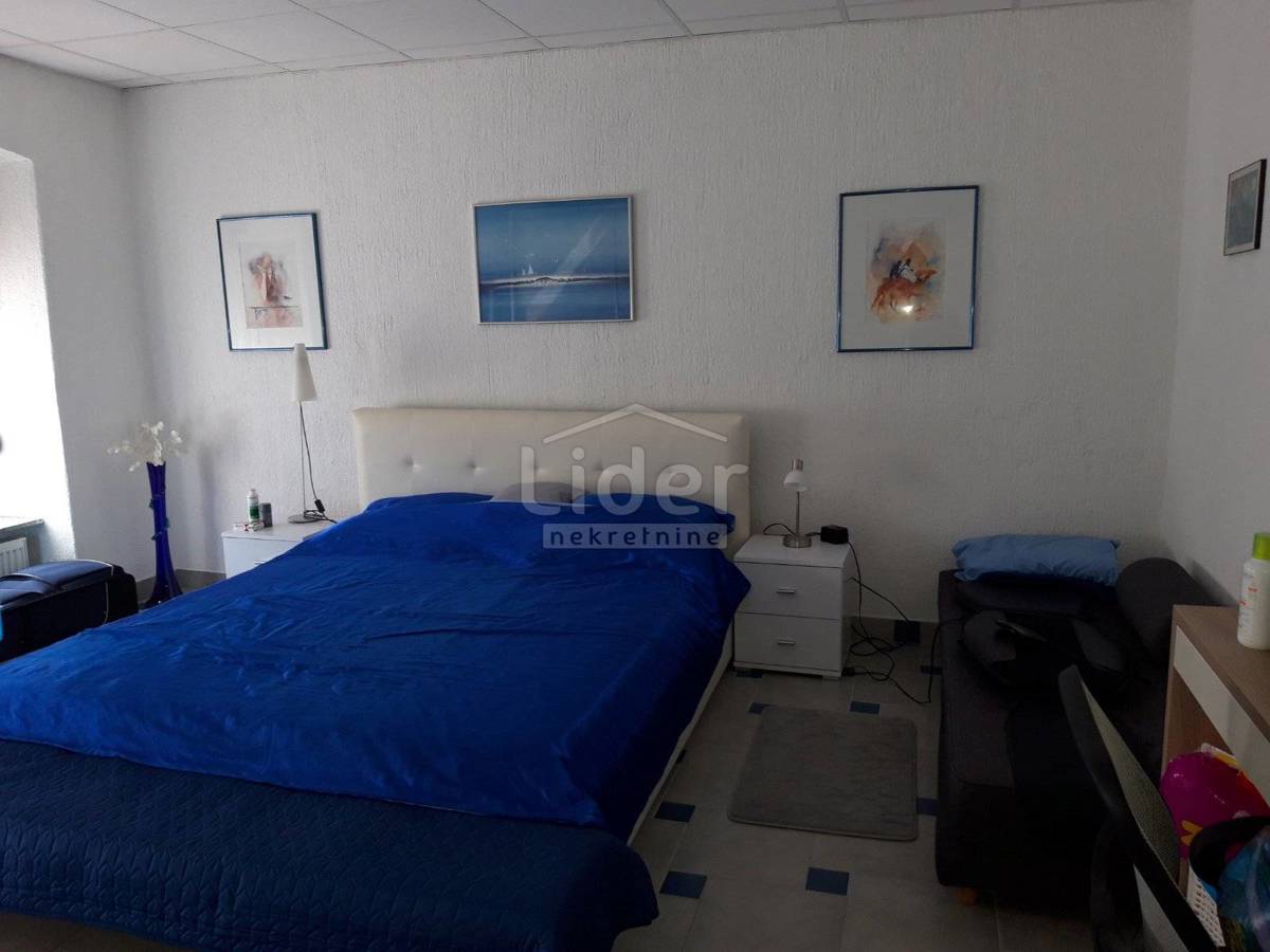 Hiša Škurinje, 250m2