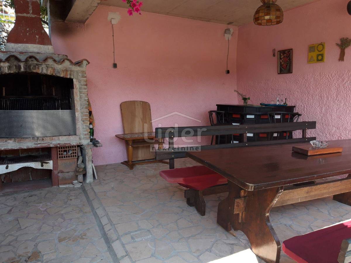 Hiša Škurinje, 250m2