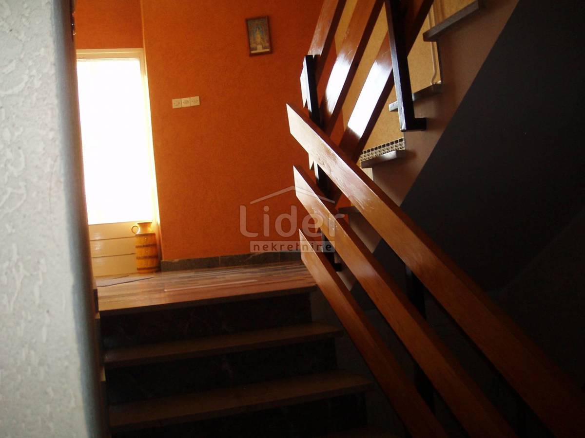 Hiša Novi Vinodolski, 330m2