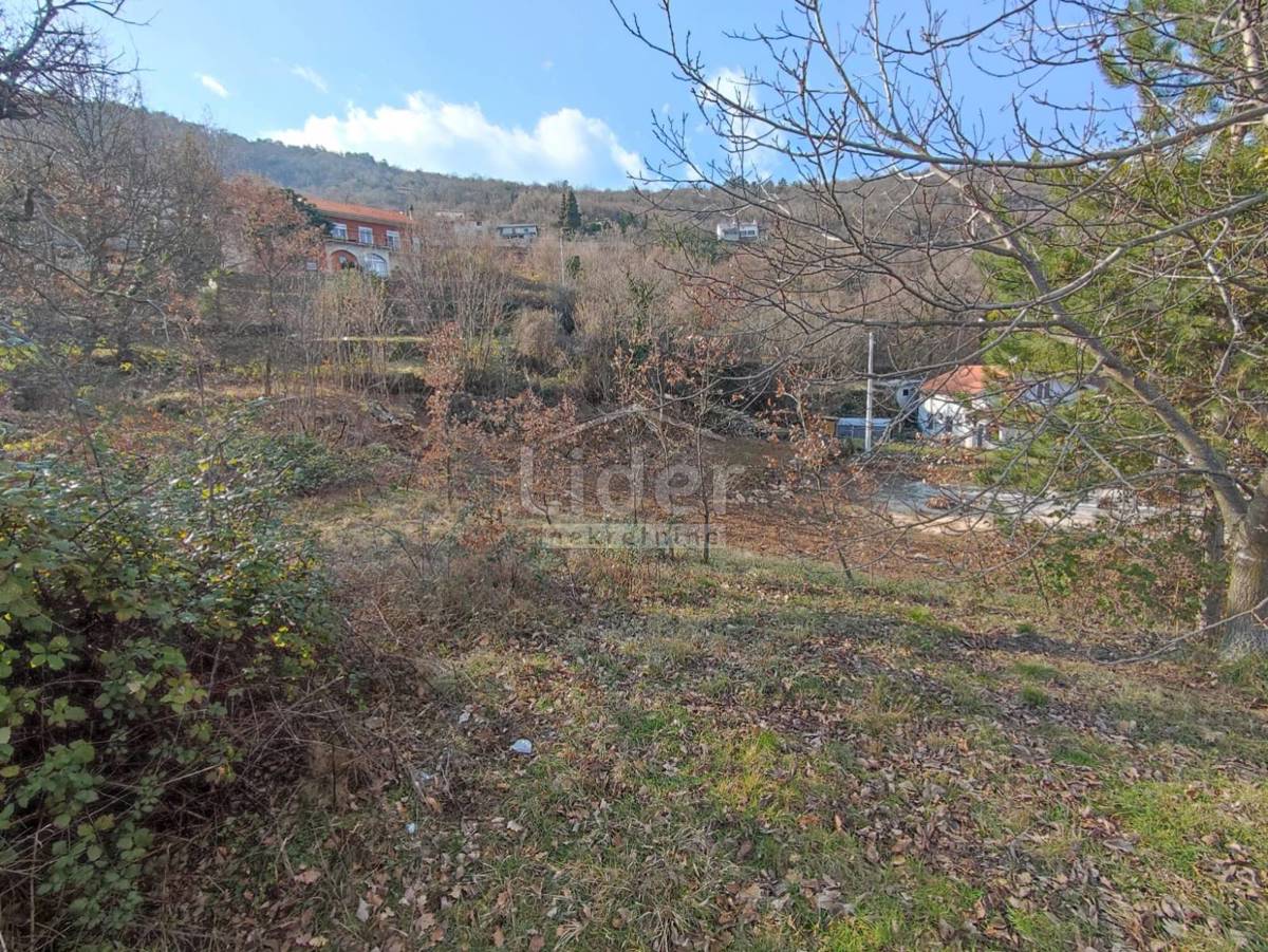 Zemljišče Lovran, 1417m2