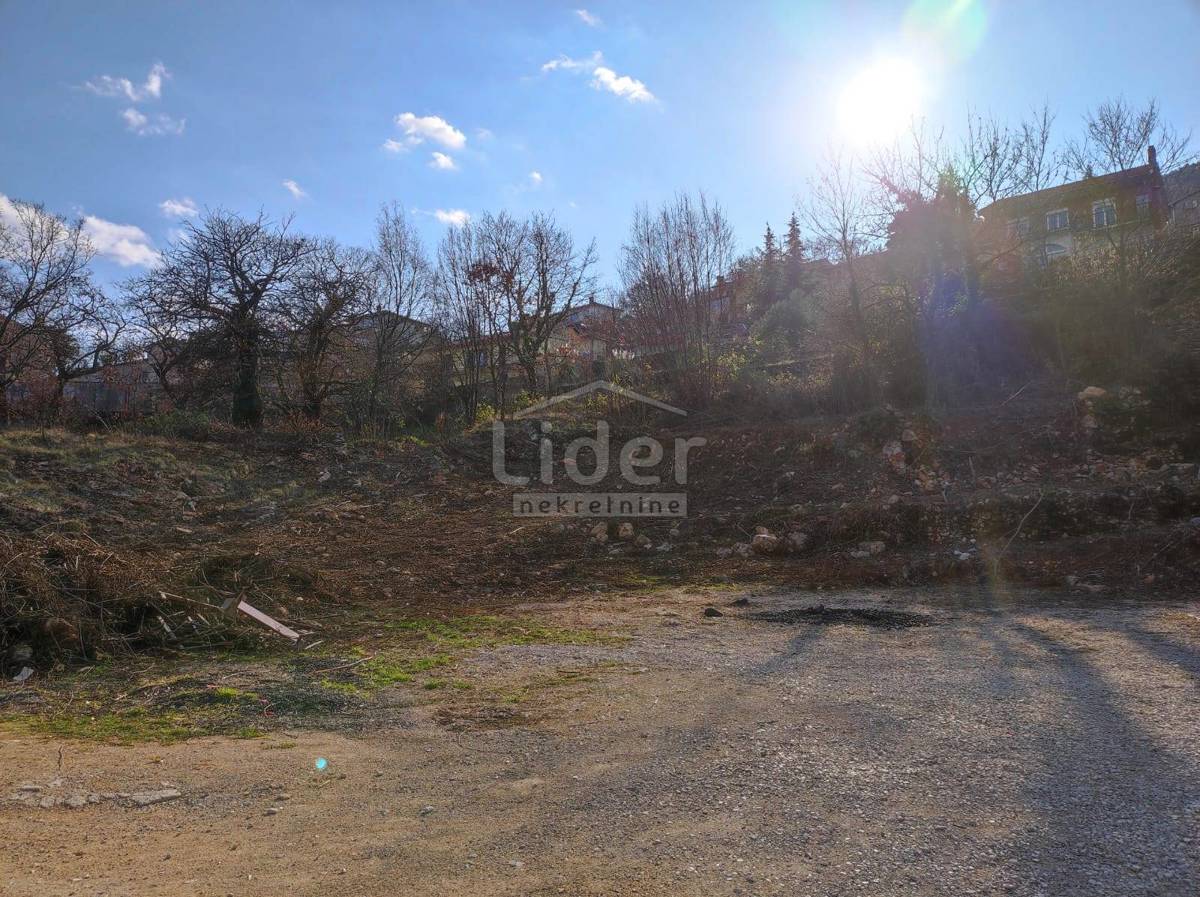 Zemljišče Lovran, 1417m2