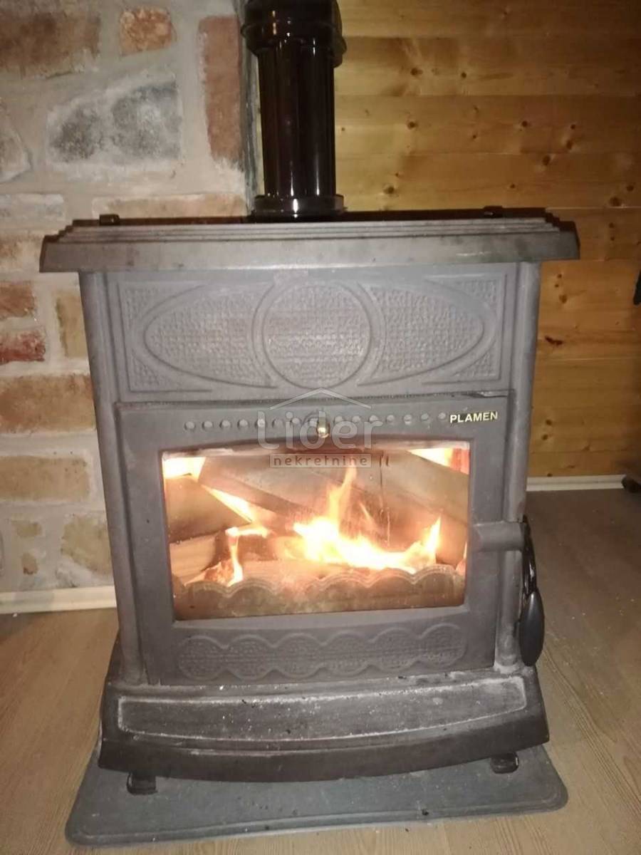 Hiša Ravna Gora, 180m2