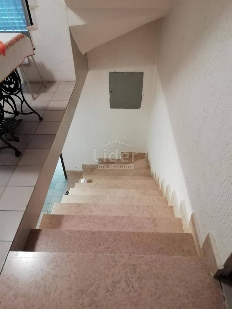 Hiša Grižane-Belgrad, 300m2