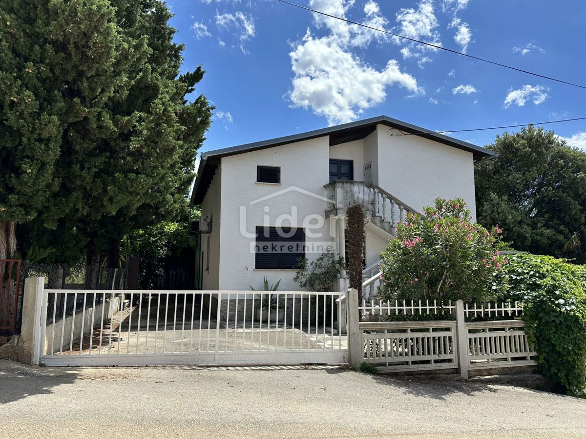 Hiša Kruševo, 300m2