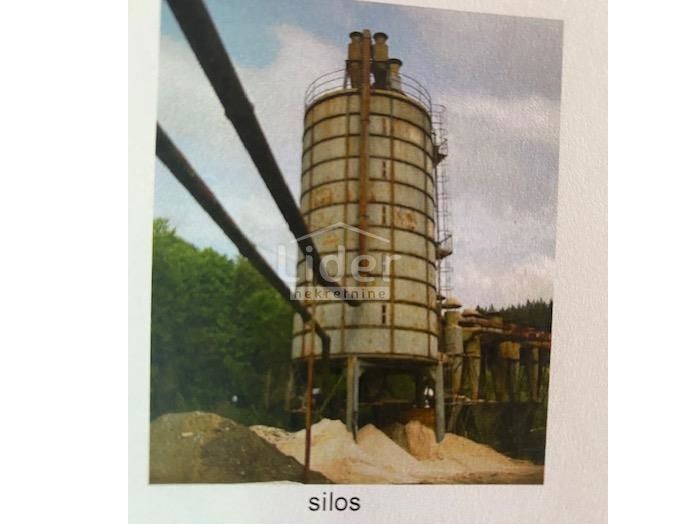 Poslovni prostor Brod Moravice, 1079m2