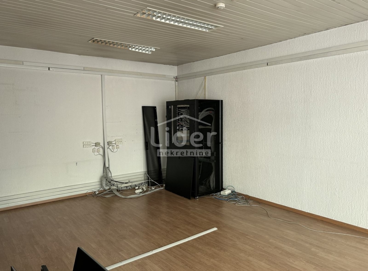 Poslovni prostor Škurinje, 217m2